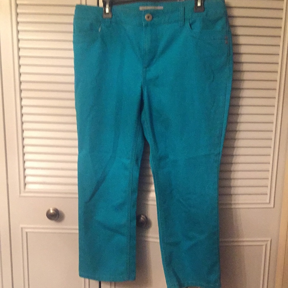 Chico’s turquoise denim women’s cropped pants